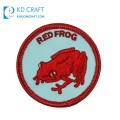 Neue Mode personalisierte benutzerdefinierte Logo niedlichen Ozean Delphin gewebtes Eisen auf Kleidung Stoff bestickt Tier Patch für Hut